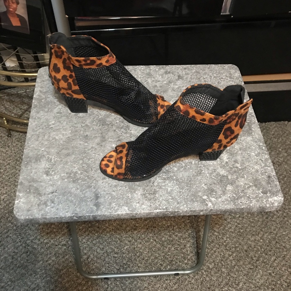 Never worn